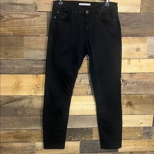 Zara Trafaluc Denimwear Stretchy Women's Ankle Cropped Black Jeans Size 8